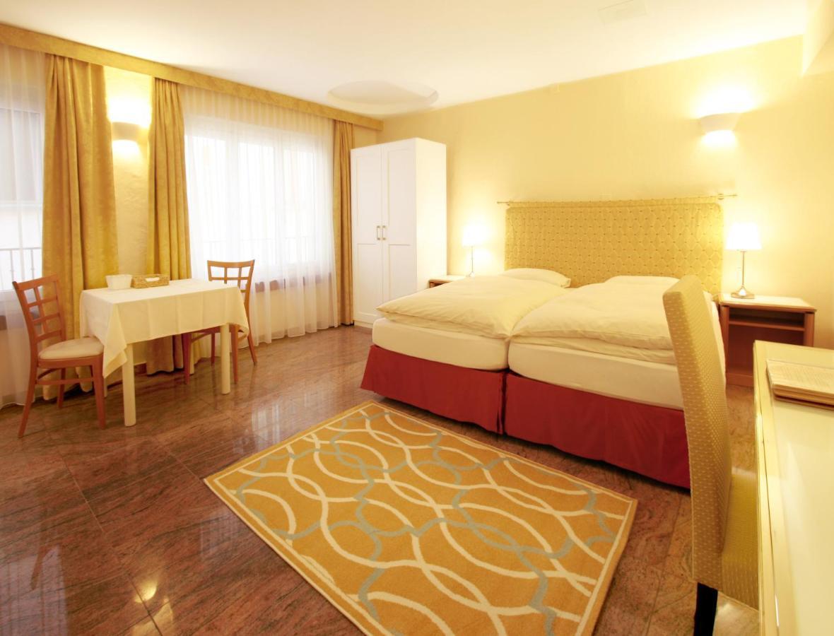 Depandance Garni Golf Apartamento Ascona Exterior foto