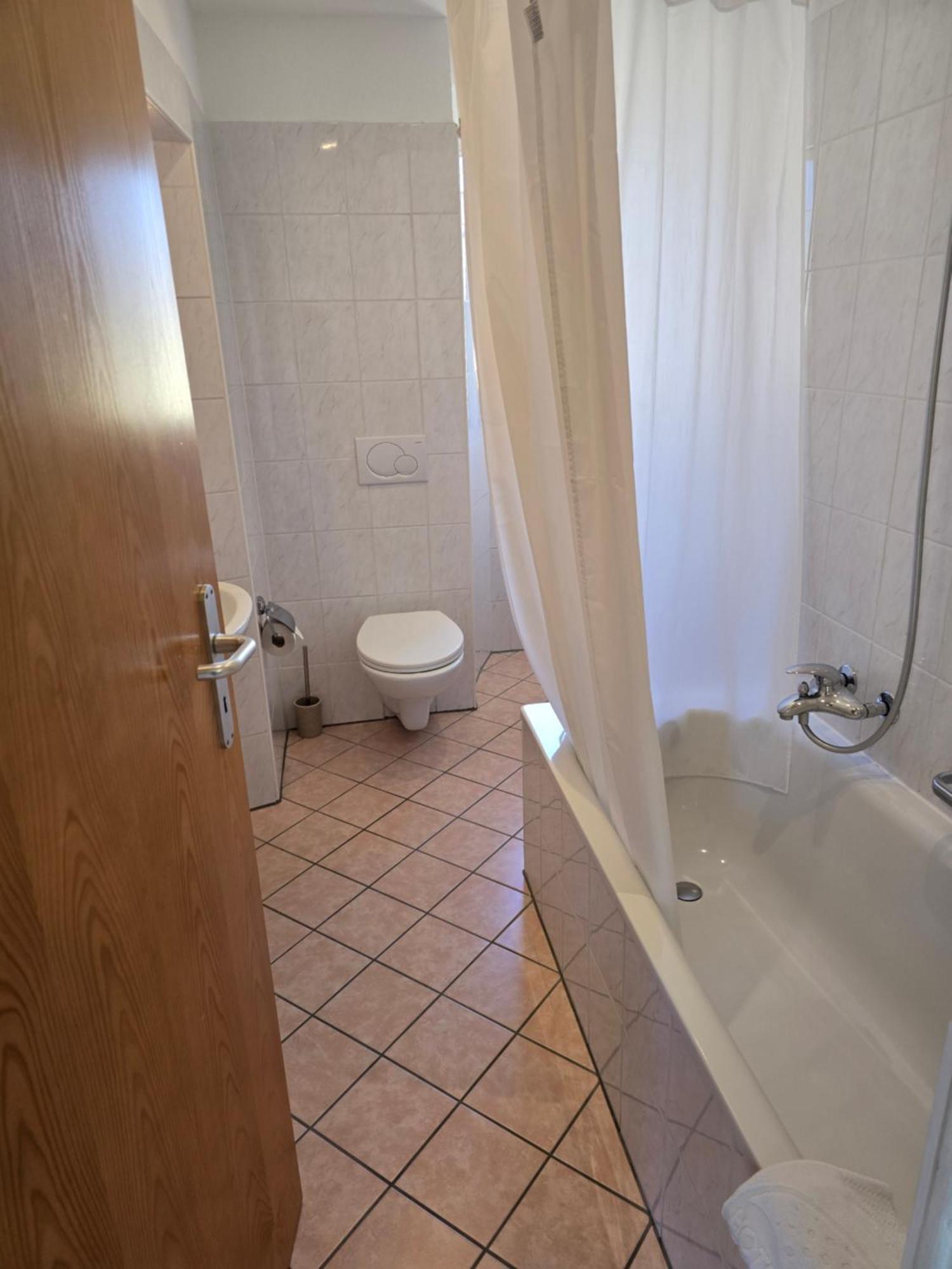 Depandance Garni Golf Apartamento Ascona Exterior foto