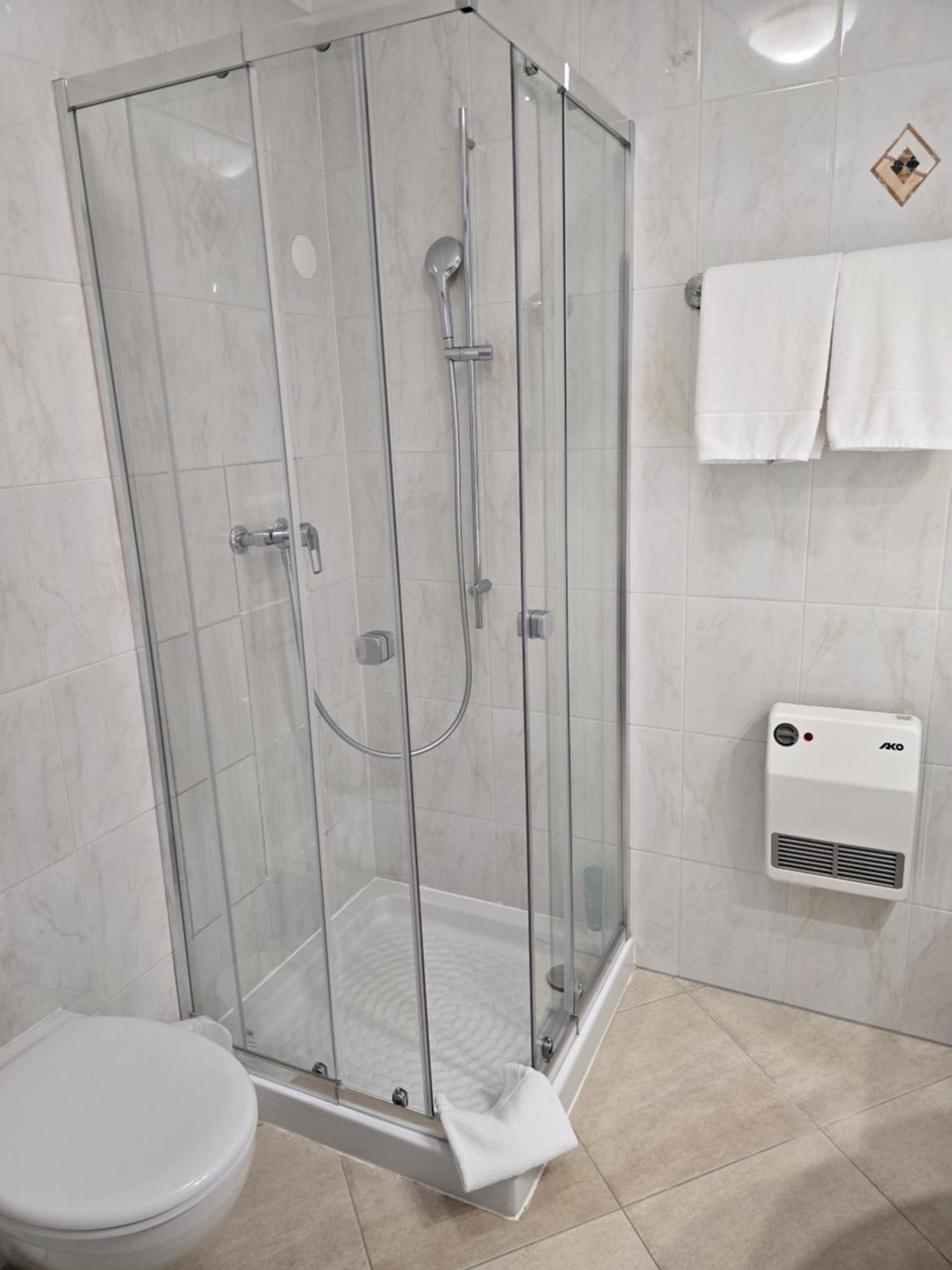 Depandance Garni Golf Apartamento Ascona Exterior foto